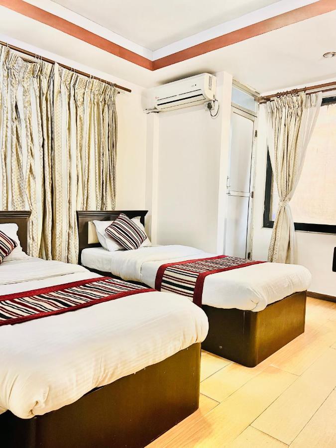 Hiranya Inn Kathmandu Ngoại thất bức ảnh