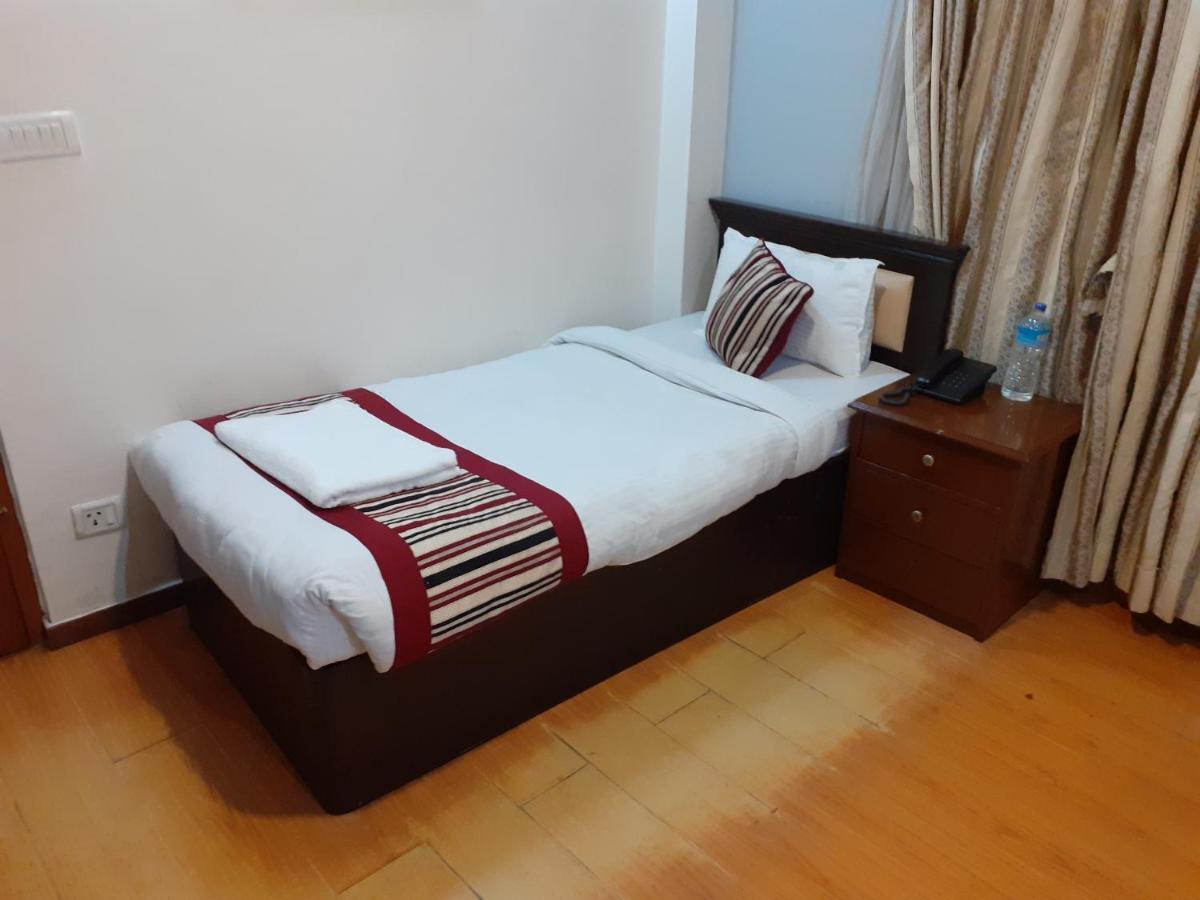 Hiranya Inn Kathmandu Ngoại thất bức ảnh